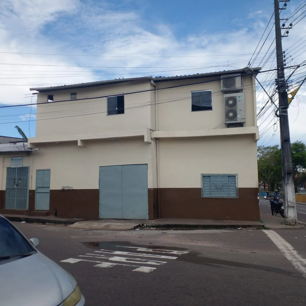 PREDIO COMERCIAL 